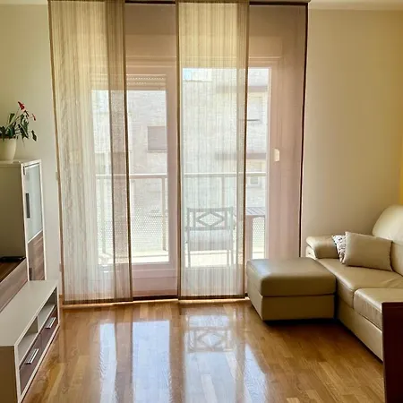 L&m Apartment Split