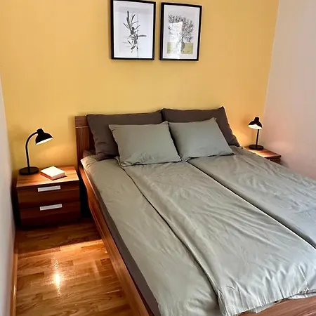 Apartment L&m Split